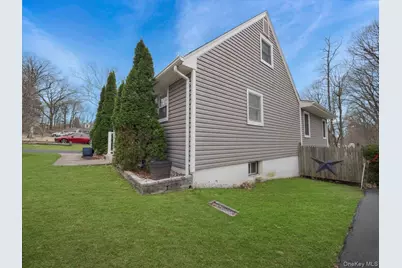 35 Hillside Avenue, Suffern, NY 10901 - Photo 40