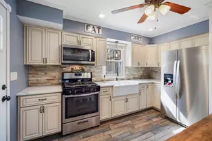 35 Hillside Ave, Suffern, NY 10901 - Photo 2