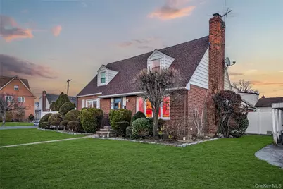 44 Marlowe Road, Valley Stream, NY 11580 - Photo 2