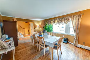 6 Roman Ct, Lake Grove, NY 11755 - Photo 4