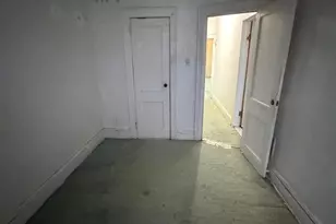 104-21 104th St, Ozone Park, NY 11417 - Photo 30