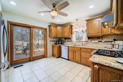 43 Lake Road, Hopewell Junction, NY 12533 - Photo 18