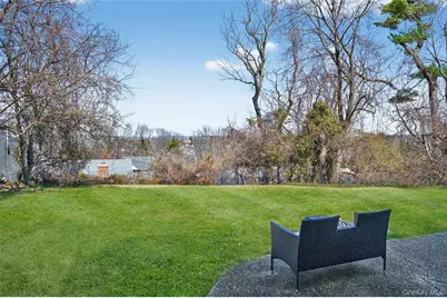 8 Summit Court, Oyster Bay, NY 11771 - Photo 16