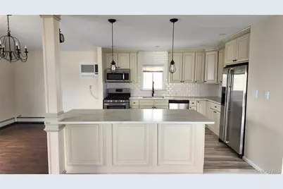 468 Nassau Avenue, Freeport, NY 11520 - Photo 6