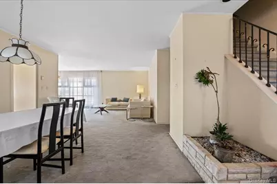 450 Chestnut Lane, East Meadow, NY 11554 - Photo 4