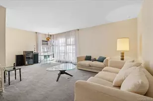 450 Chestnut Ln, East Meadow, NY 11554 - Photo 6