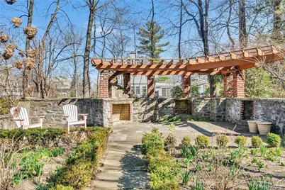 247 Pelhamdale Avenue, Pelham, NY 10803 - Photo 6