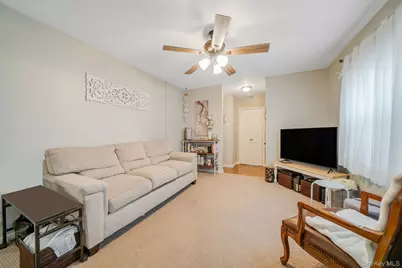 11 Rosemont Avenue, Farmingville, NY 11738 - Photo 4