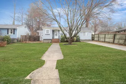 11 Rosemont Avenue, Farmingville, NY 11738 - Photo 2