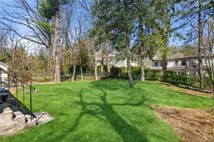 5 Burbury Ln, Great Neck, NY 11023 - Photo 24