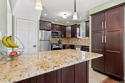 5 Burbury Lane, Great Neck, NY 11023 - Photo 14