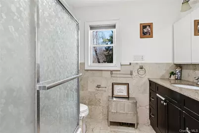 5 Burbury Lane, Great Neck, NY 11023 - Photo 20