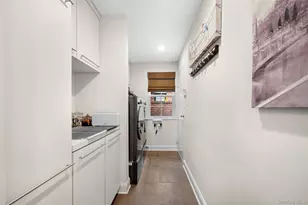 86 Dove Hill Dr, Manhasset, NY 11030 - Photo 18