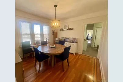 372 E 235th Street, Bronx, NY 10470 - Photo 12