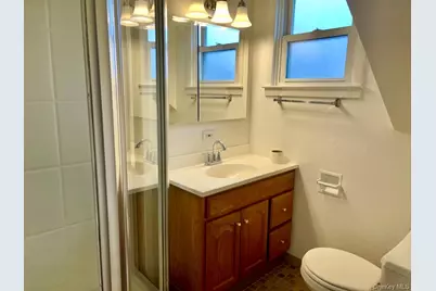 372 E 235th Street, Bronx, NY 10470 - Photo 28