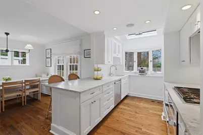 32 Kingsbury Road, New Rochelle, NY 10804 - Photo 10