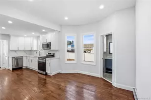 22 Colonial Ave, Freeport, NY 11520 - Photo 8