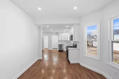 22 Colonial Avenue, Freeport, NY 11520 - Photo 12