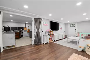 16 Ingold Dr, Dix Hills, NY 11746 - Photo 38