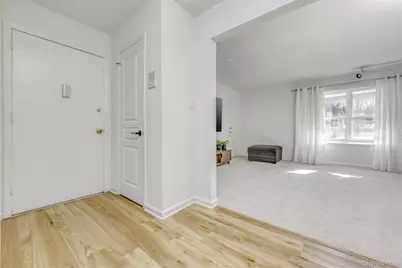 104 Bon Aire Circle W #8L, Suffern, NY 10901 - Photo 4