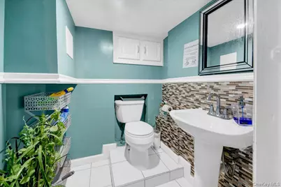 4344 Boyd Avenue, Bronx, NY 10466 - Photo 10