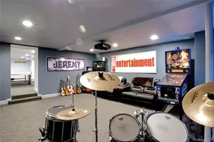 330 Chestnut Dr, East Hills, NY 11576 - Photo 24