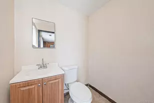 42 Centerwood St, West Babylon, NY 11704 - Photo 20