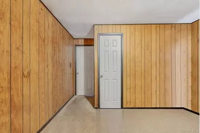 42 Centerwood Street, West Babylon, NY 11704 - Photo 18