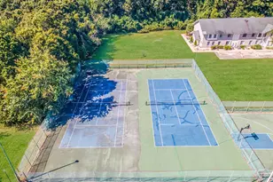 9 Kiowa Ct, Coram, NY 11727 - Photo 16