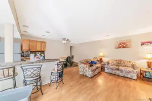 9 Kiowa Ct, Coram, NY 11727 - Photo 4