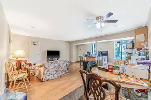 9 Kiowa Ct, Coram, NY 11727 - Photo 6