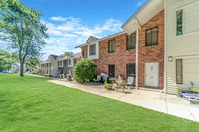 9 Kiowa Court #9, Coram, NY 11727 - Photo 12