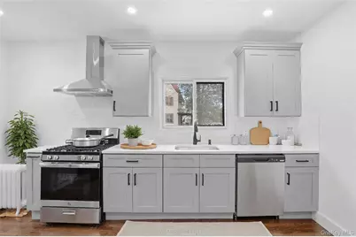 25 Midland Avenue, White Plains, NY 10606 - Photo 10