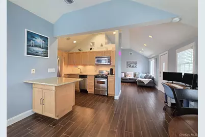 19 Kent Place, Amityville, NY 11701 - Photo 4