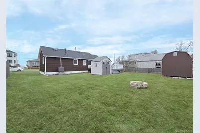 19 Kent Place, Amityville, NY 11701 - Photo 12