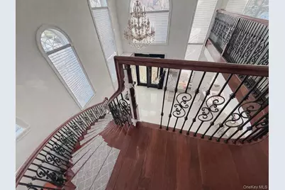 147-25 18th Avenue, Whitestone, NY 11357 - Photo 4