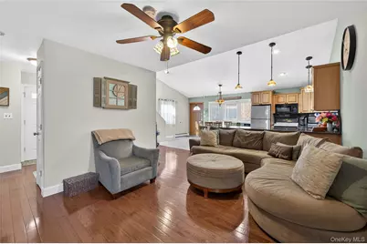 59 2nd Avenue, Holtsville, NY 11742 - Photo 8