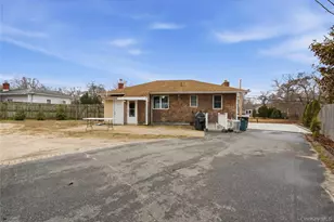 511 Old North Ocean Ave, Patchogue, NY 11772 - Photo 16