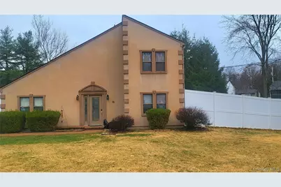 98 Sutton Park Road, Poughkeepsie, NY 12603 - Photo 1
