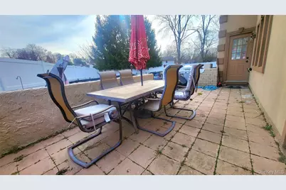 98 Sutton Park Road, Poughkeepsie, NY 12603 - Photo 22