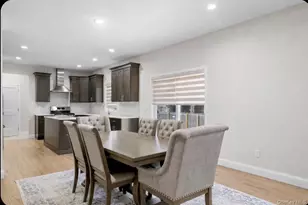 32 Florida Ave, Medford, NY 11763 - Photo 8