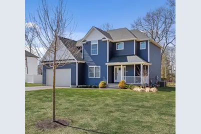 32 Florida Avenue, Medford, NY 11763 - Photo 2