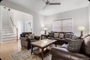 32 Florida Ave, Medford, NY 11763 - Photo 4