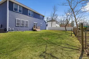 32 Florida Ave, Medford, NY 11763 - Photo 24