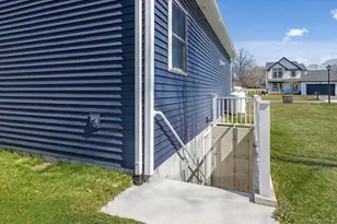 32 Florida Ave, Medford, NY 11763 - Photo 26