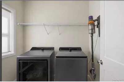 32 Florida Avenue, Medford, NY 11763 - Photo 12