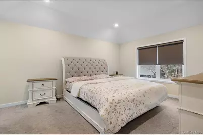 32 Florida Avenue, Medford, NY 11763 - Photo 14