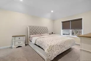 32 Florida Ave, Medford, NY 11763 - Photo 14