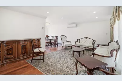 23 Hartley Road, Great Neck, NY 11023 - Photo 8