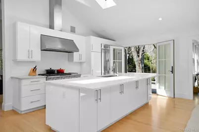 36 S Howells Point Road, Bellport, NY 11713 - Photo 8